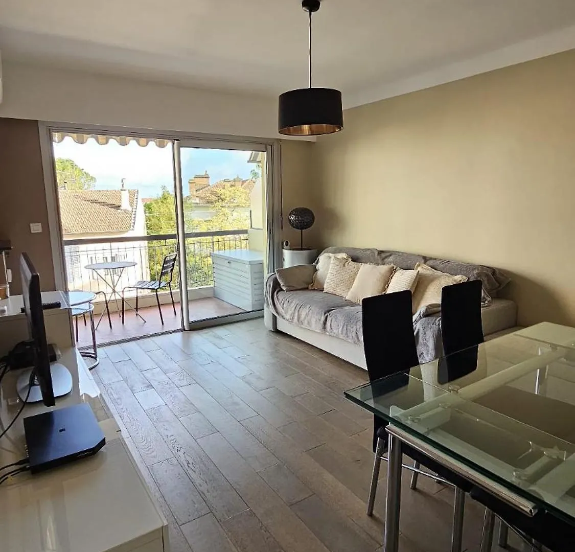 Apartment Appartement A 2 Pas Du Centre De Cannes